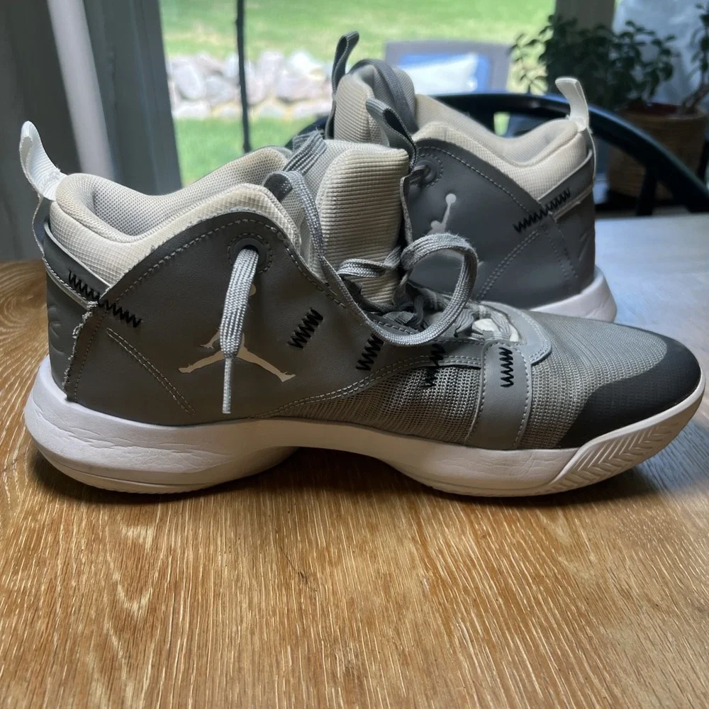 Jordan Jumpman 2020 Basketball Shoes Men's Size 12 Particle Grey